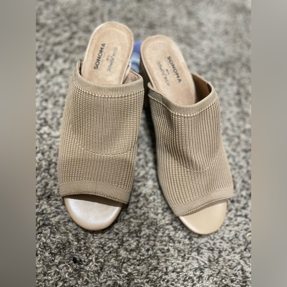 Women’s wedge sandal